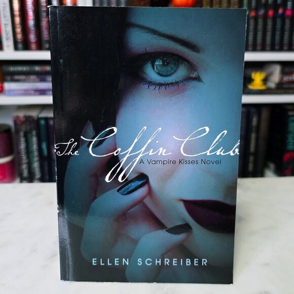 The entire VAMPIRE KISSES Series - Ellen Schreiber (PAPERBACK) - Picture 5 of 9